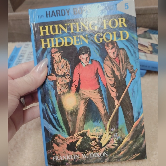 Hardy Boys Hardback books 1 thru 9 in GREAT CONDITION - Picture 6 of 9
